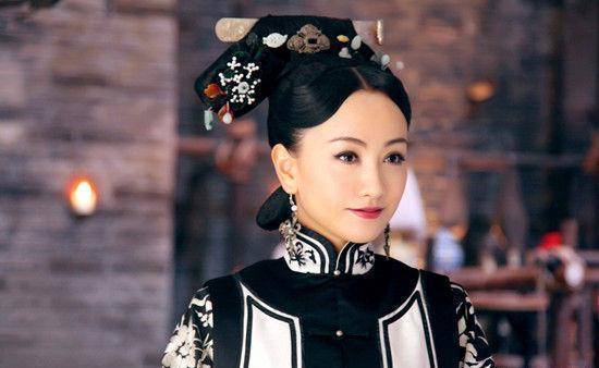 节目的每次播出都赚足眼球,最近一期就带来了杨蓉,王媛可和斓曦三位