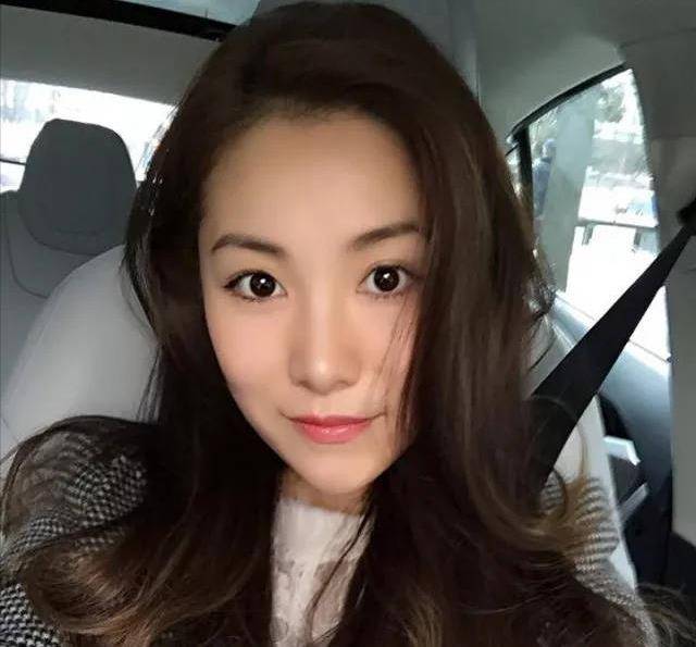 而且苑刚比赵一鸣年长了 14 岁,任由哪个女孩又能接受这样的追求呢?