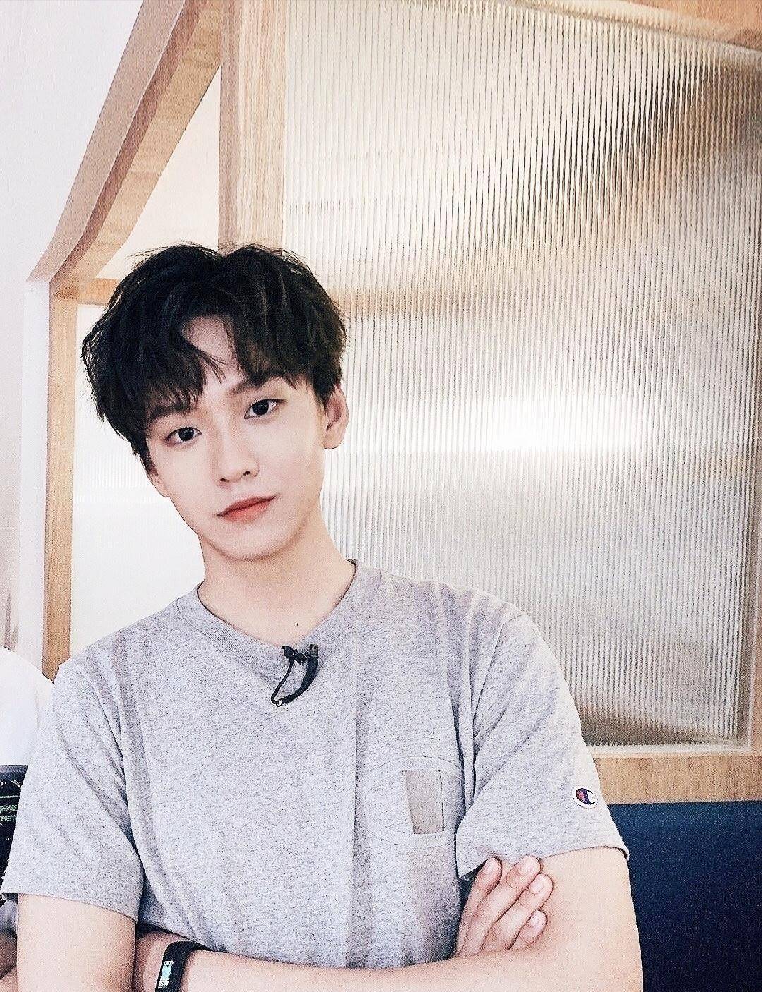 余景天事件后续更新后,粉丝问被偷走的c位能还给他吗?_内心_网友_节目