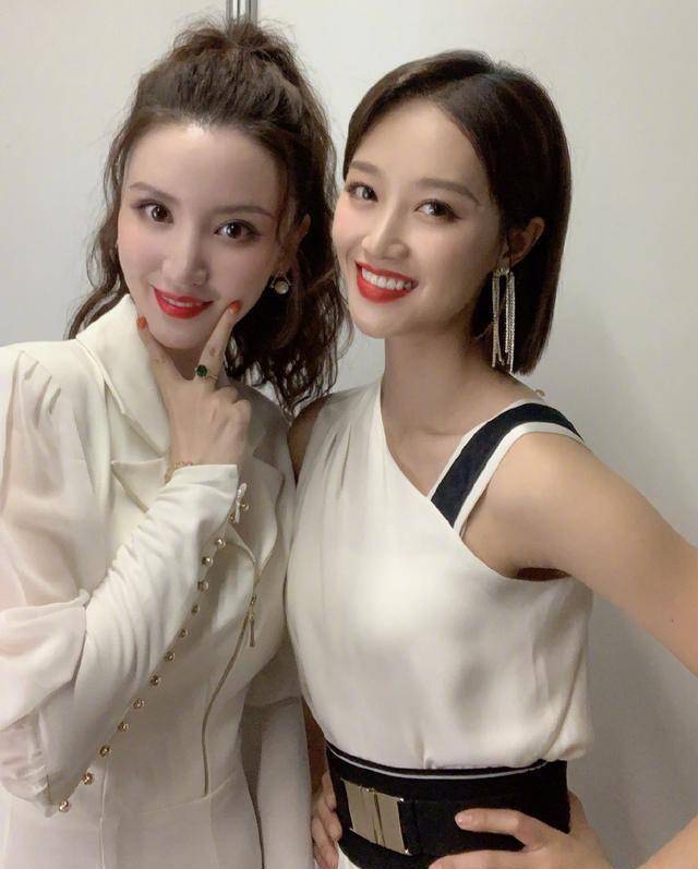 张萌发6千字长文,夸万茜为全能之王,眼光跟张雨绮不一样_金晨_姐姐