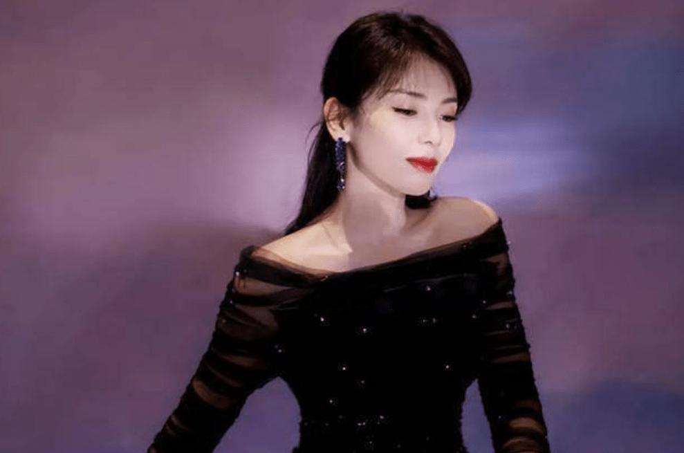 刘涛真人到底长啥样,离开美颜后皱纹明显,网友:像是变了一个人_因为