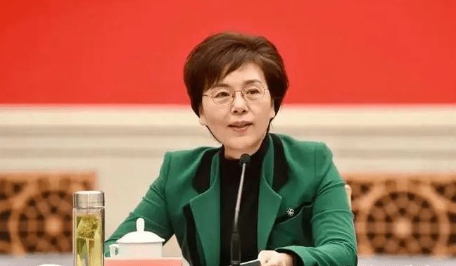 现任江苏省副省长,曾任盐城市委书记,常州市和武进市委常委_徐樱_教育