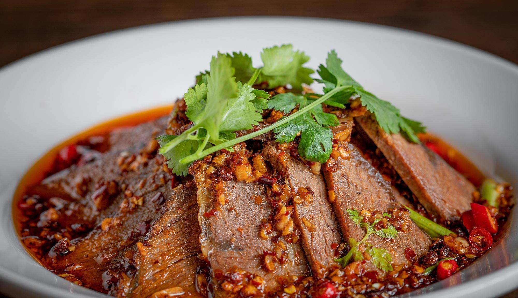 精选凉拌牛肉,麻辣牛筋,盐水猪肝,姜汁肚丝等几道川式凉菜做法_清水