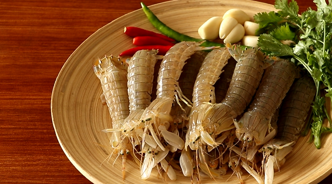 夏季吃海鲜，怎么能少了皮皮虾，教你做生呛皮皮虾