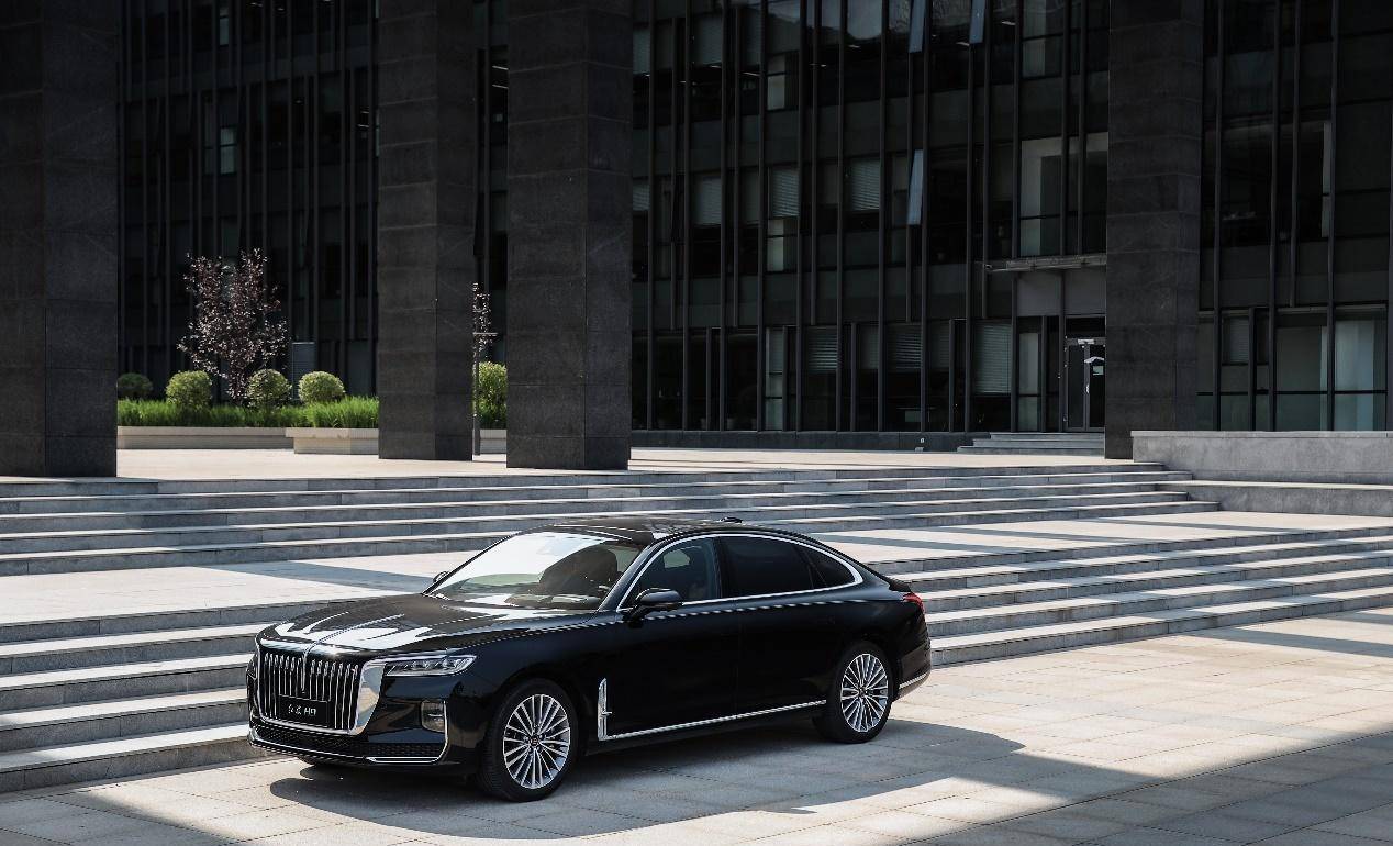 虽然红旗h9的上市时间比较晚,但是从2020年上市后,就是以"黑马"的身份