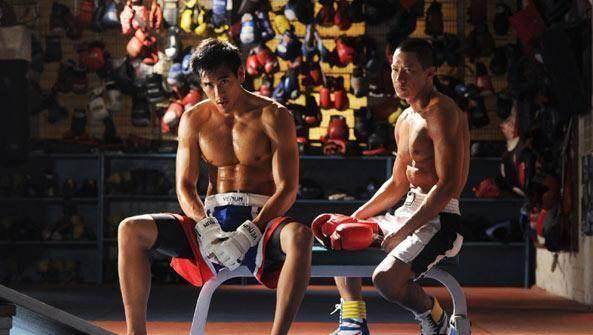 这一次,我们穿上裤子看彭于晏——从胖渣到男神的人生励志剧_训练