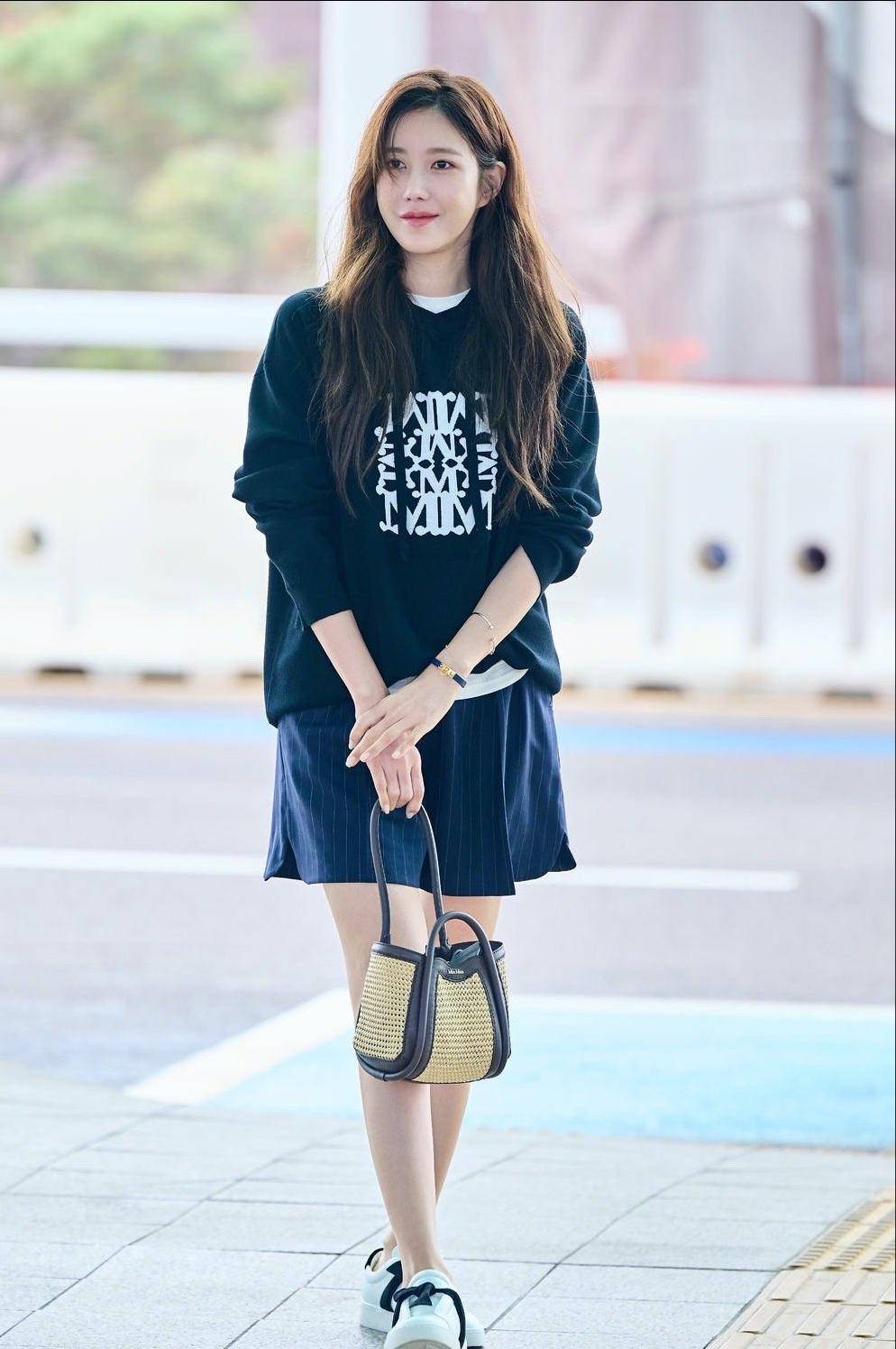 但她财阀美人的气质真的很绝_李智雅_身材_服装