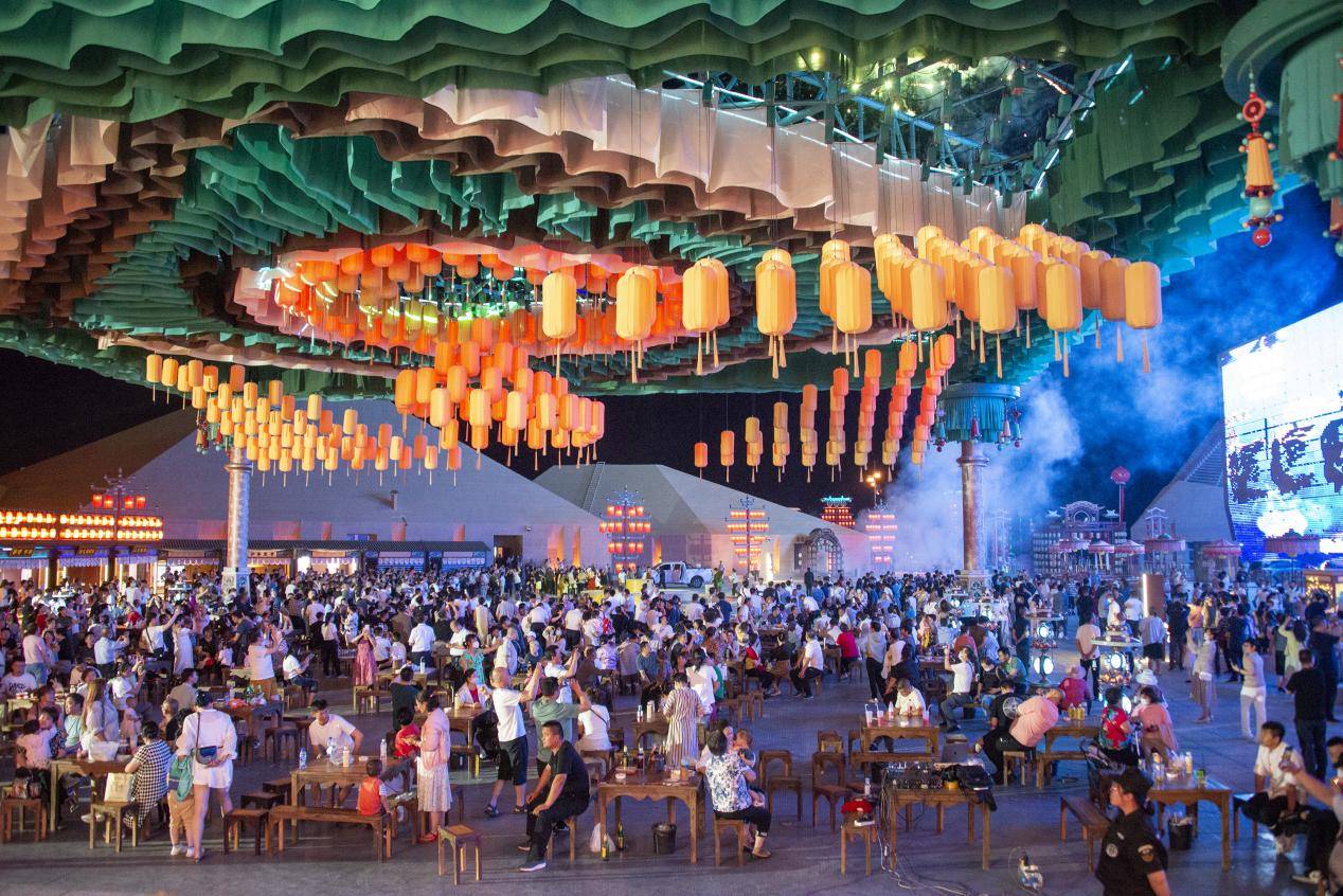 沉浸式体验敦煌文化 | 乐动敦煌-文旅产业综合体正式启用_剧场_洞窟