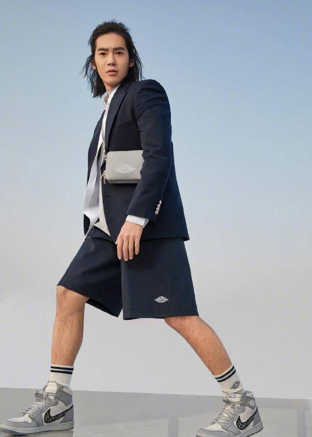 周杰伦上脚dioraj1!自称「全亚洲最速上脚」!_明星_张雨绮_示范