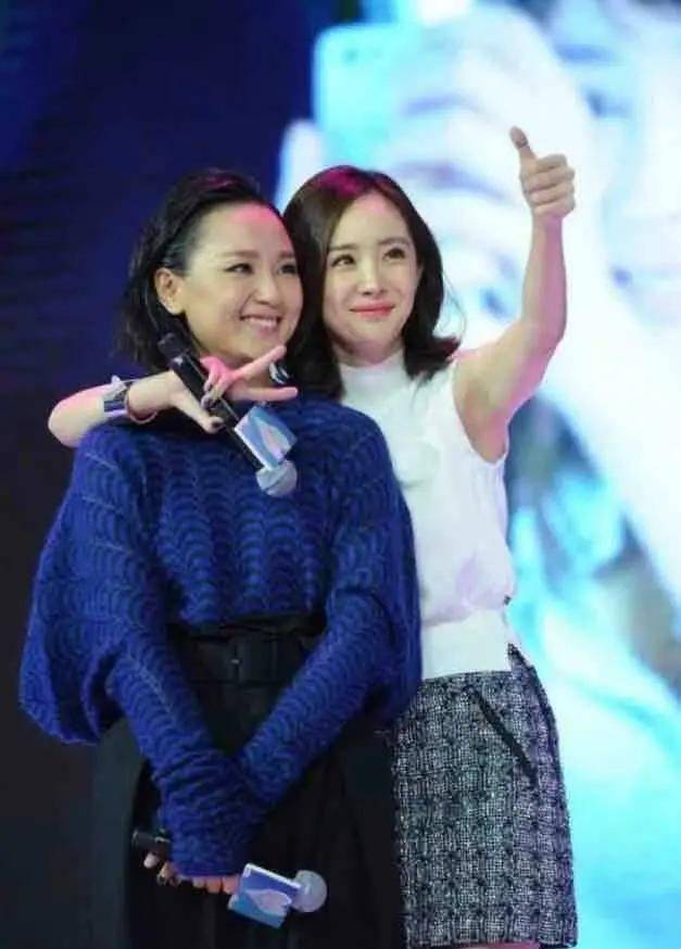 周笔畅常去姚晨家蹭饭,还和杨幂是好友,明星破次元壁不止这些_刘亦菲