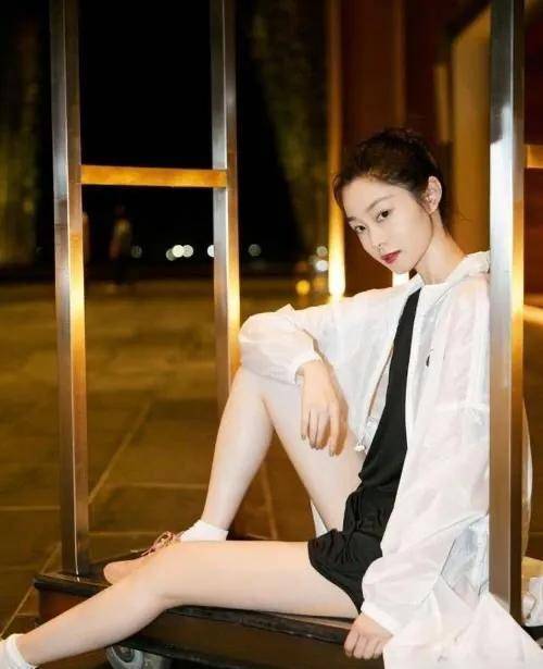 你们对于此事怎么看呢?你们认为宋轶该不该进行道歉呢?