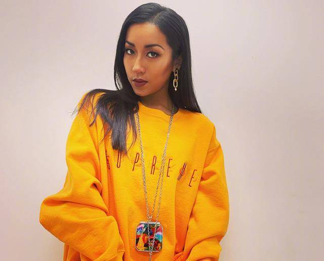 石坚妻子发声,为其鸣不平,曝怀孕后吉克隽逸深夜还给老公发信息_立人