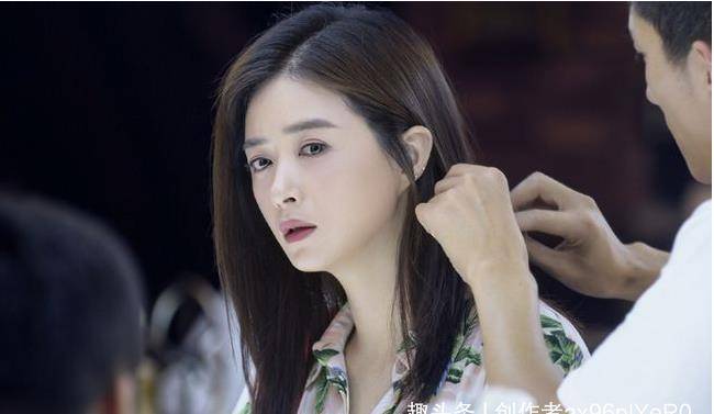 37岁蒋欣瘦成王子文,体重不过百告别微胖女神,原来是胖着玩的_观众