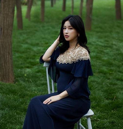 此落幕并且随着周董与美模昆凌露出马脚两人也一口咬定只是纯友谊关系