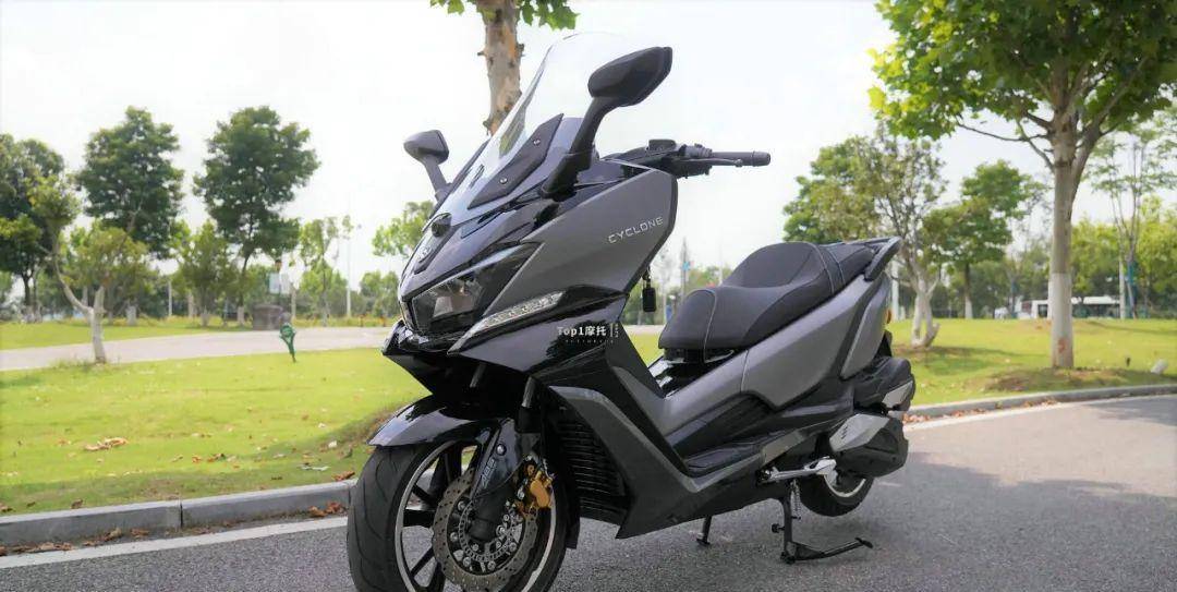 标配电动风挡,加热手把,赛科龙rt3旅行版解读,不只是配置提升_搜狐