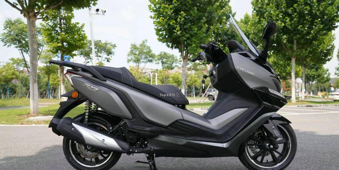 标配电动风挡,加热手把,赛科龙rt3旅行版解读,不只是配置提升_搜狐