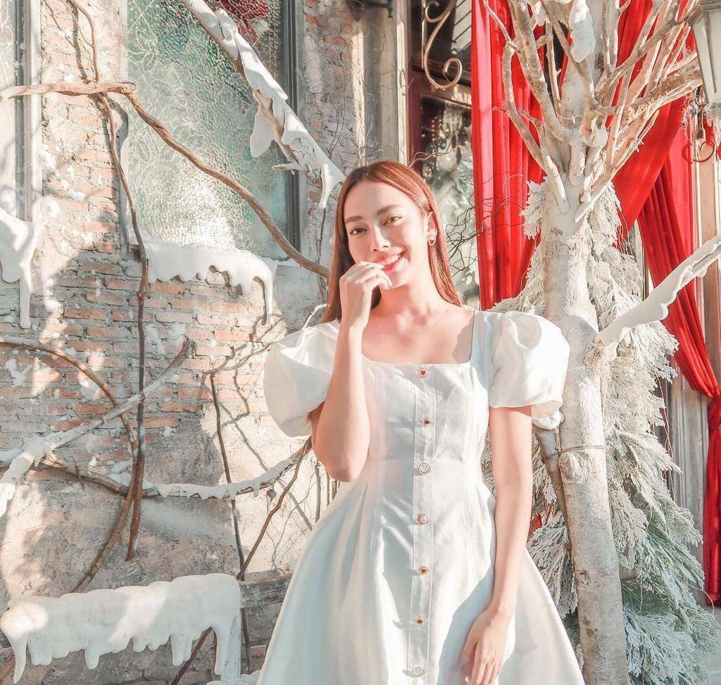 泰国国民女神aff晒野餐照状态超好_preaw_阿福_女儿