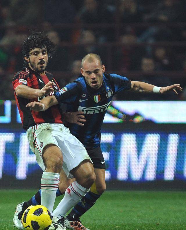 加图索防守斯内德.马特拉齐和伊布正面死磕.返回搜狐,查看更多