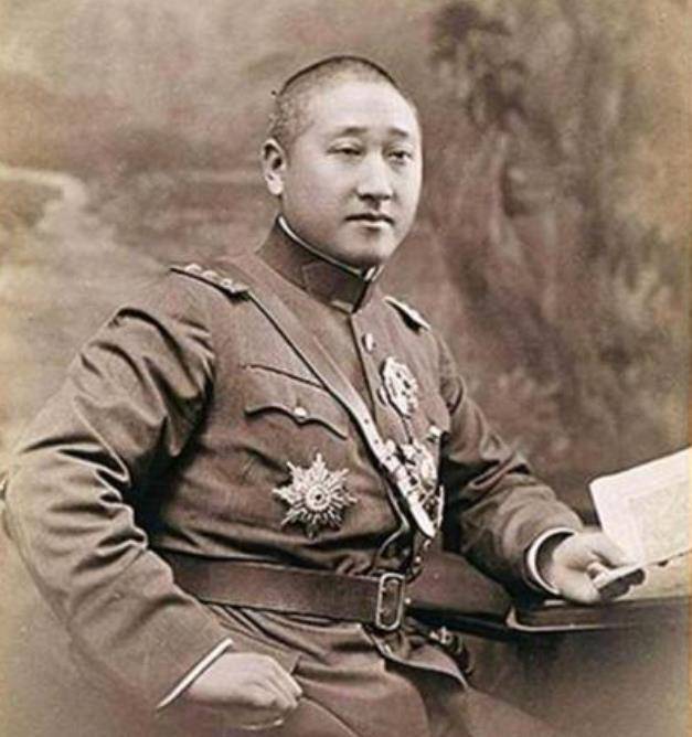 他曾22天收复180万领土,却在睡觉时被杀害,如今坟头长满野草_徐树铮