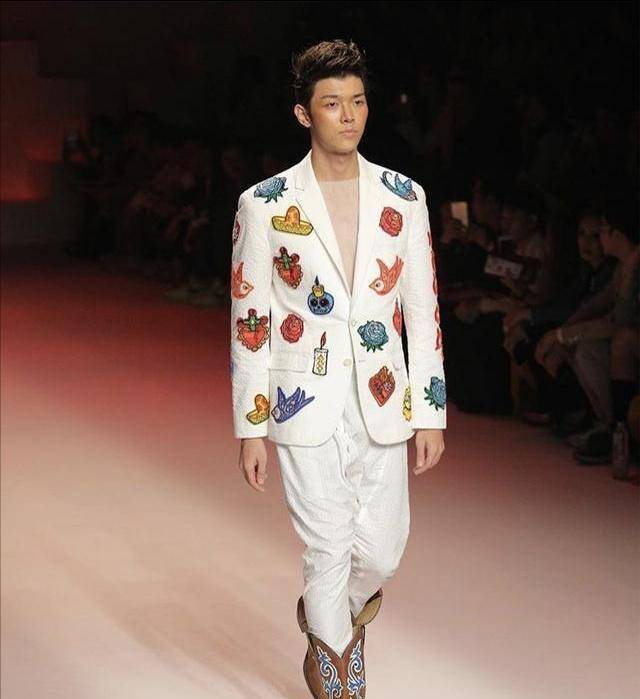 泰国曼谷时装周盛大开幕,你想看谁的走秀?_pancake_衣服_元素