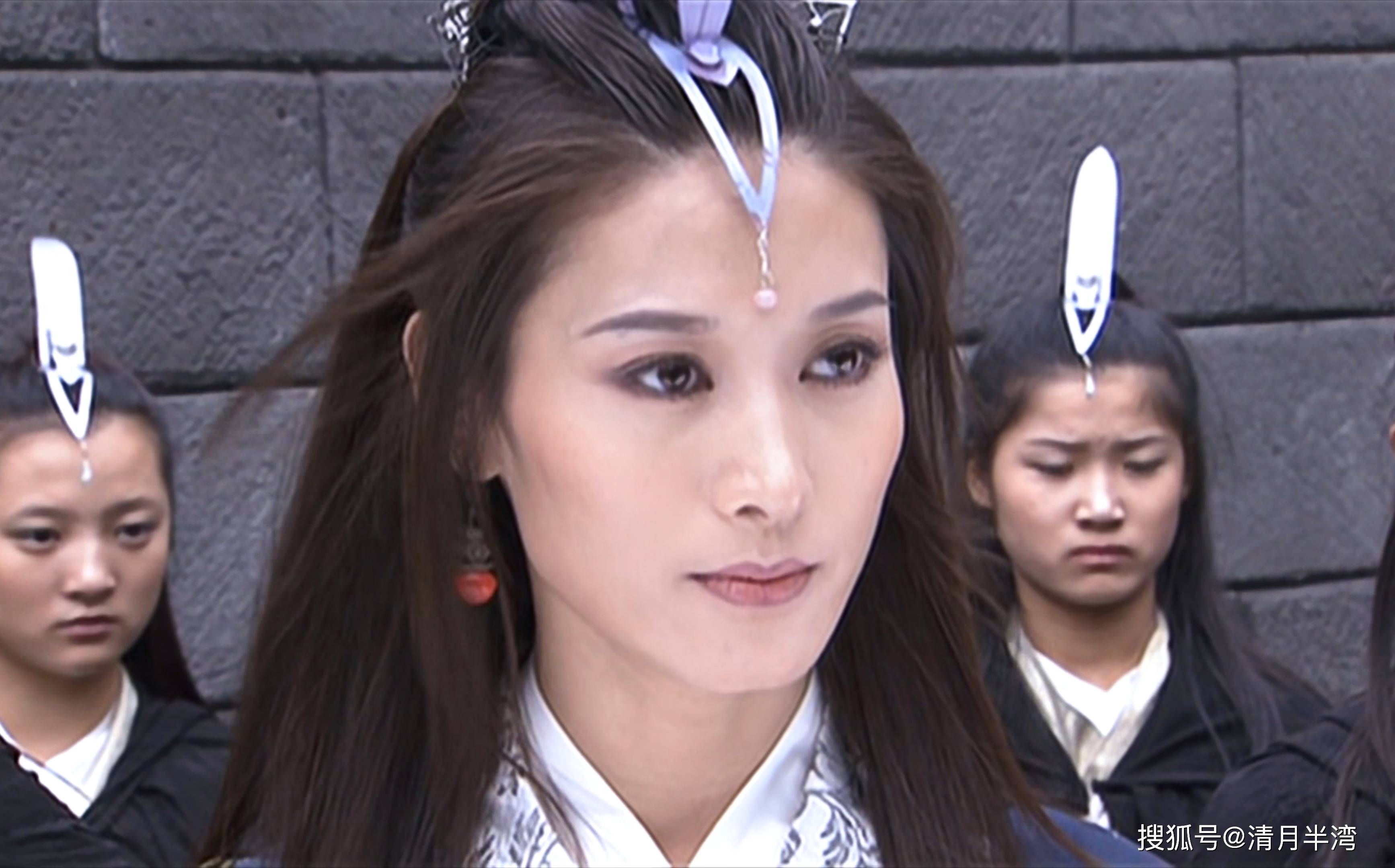 再看03版《天龙八部》:得亏是她演女主,不然真压不住这么多绝色