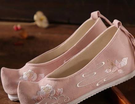 十二星座专属的古风汉服鞋,双子座清新自然,天蝎座像古代格格!