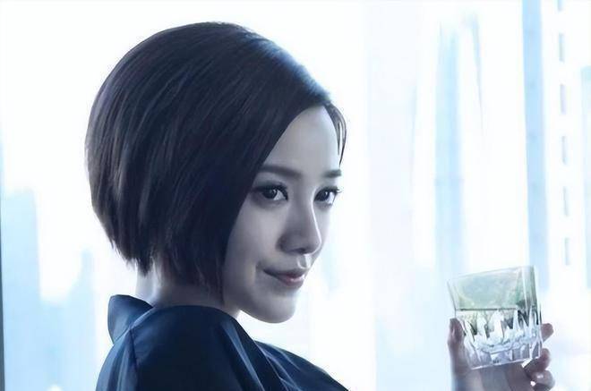 "元气少女"郭采洁:遇见彩花门,被顾里克制,今天终于活出了自己_陈意涵