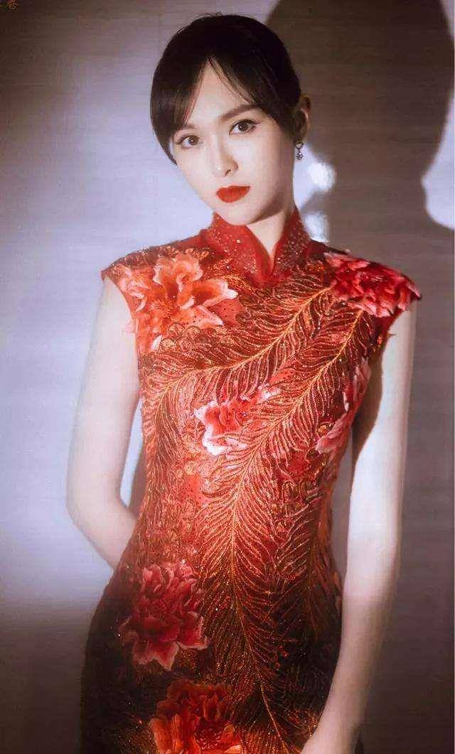 姐姐,刘亦菲,李宇春等女星的旗袍造型,谁是你心中的旗袍女子呢?