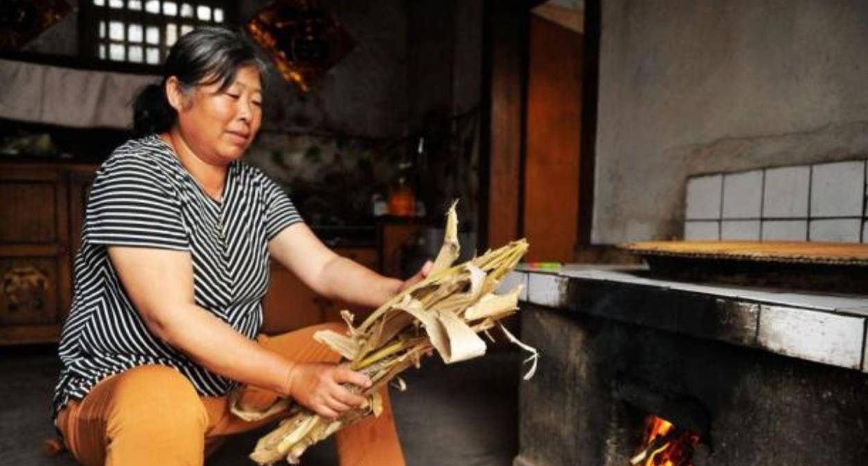 36年相依为命长痛不如短痛,一天夜里,苏中红猛然从床上坐了起来,看着