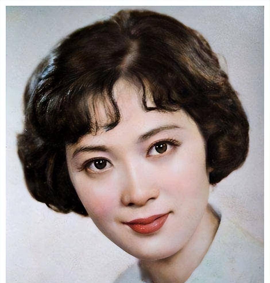 80年代经典发型女性图片