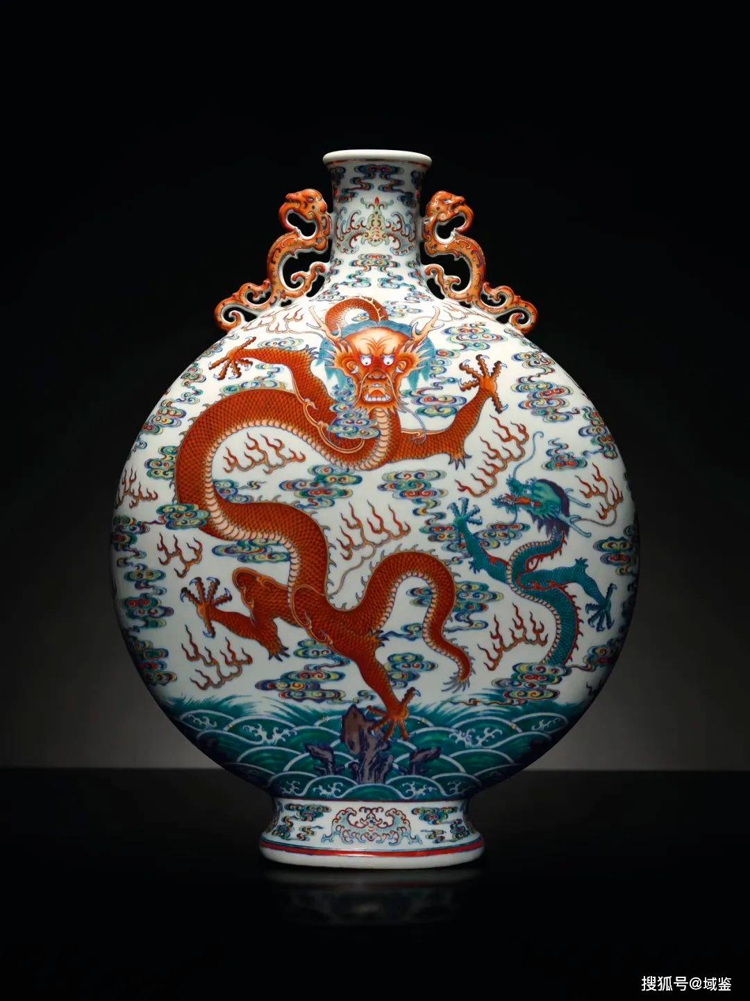 惊！1.08亿港币！史上最大器型乾隆斗彩抱月瓶诞生了！_教子图_