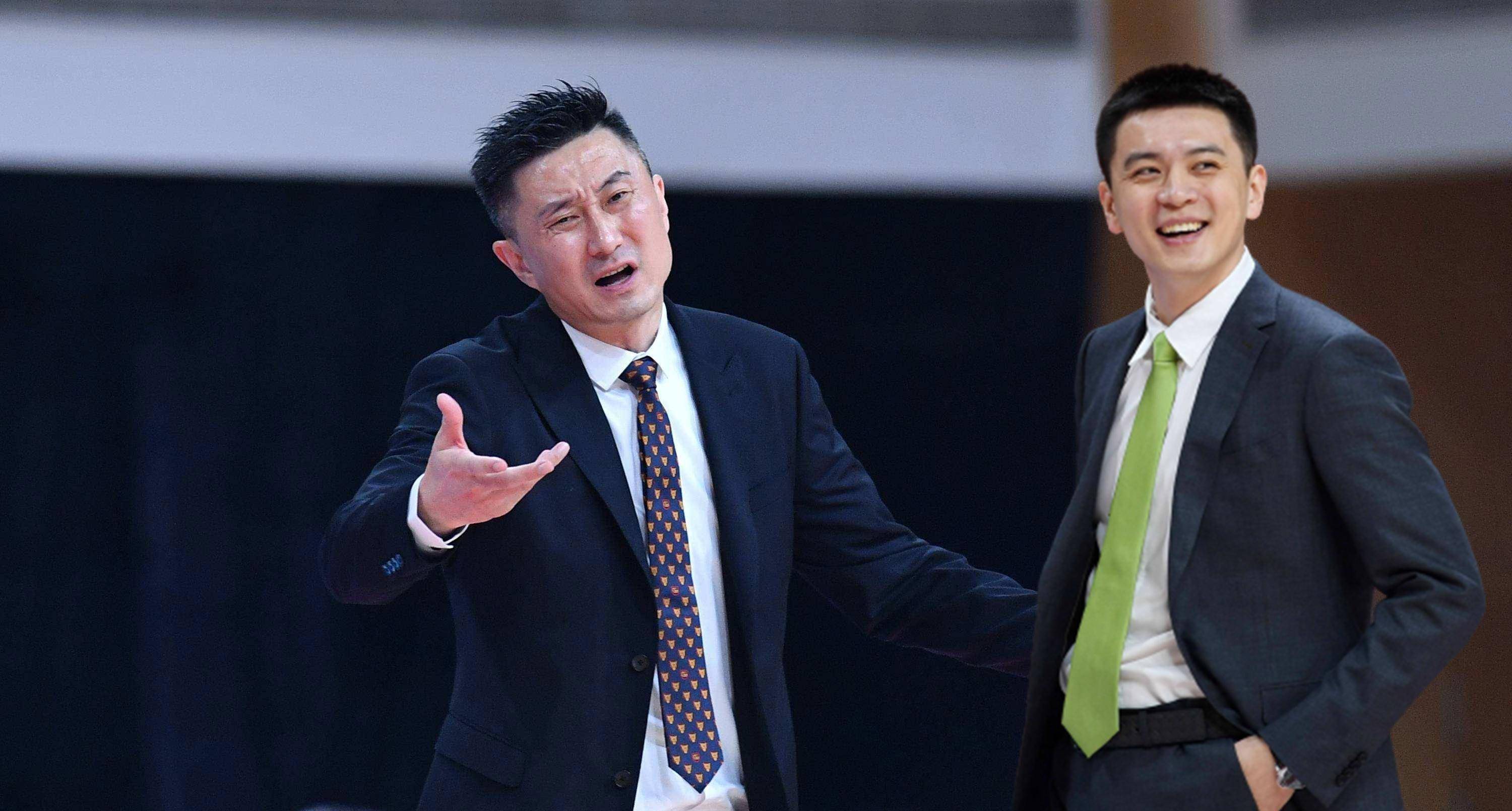 杨鸣回国2天就接到乔帅电话,杜锋拒绝失业63天!