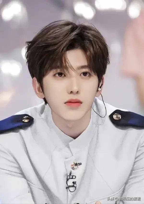 蔡徐坤有错吗?人之常情罢了_女生_给予_孩子