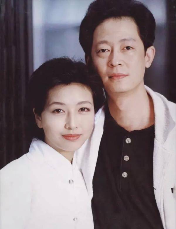 王志文前6任女友都是女神级美女,为何最后娶了小他8岁的富婆?