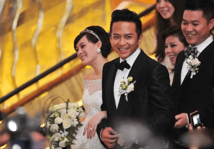 聂宁是他初恋,和郝蕾同居三年,邓超当年为何转身娶了孙俪?