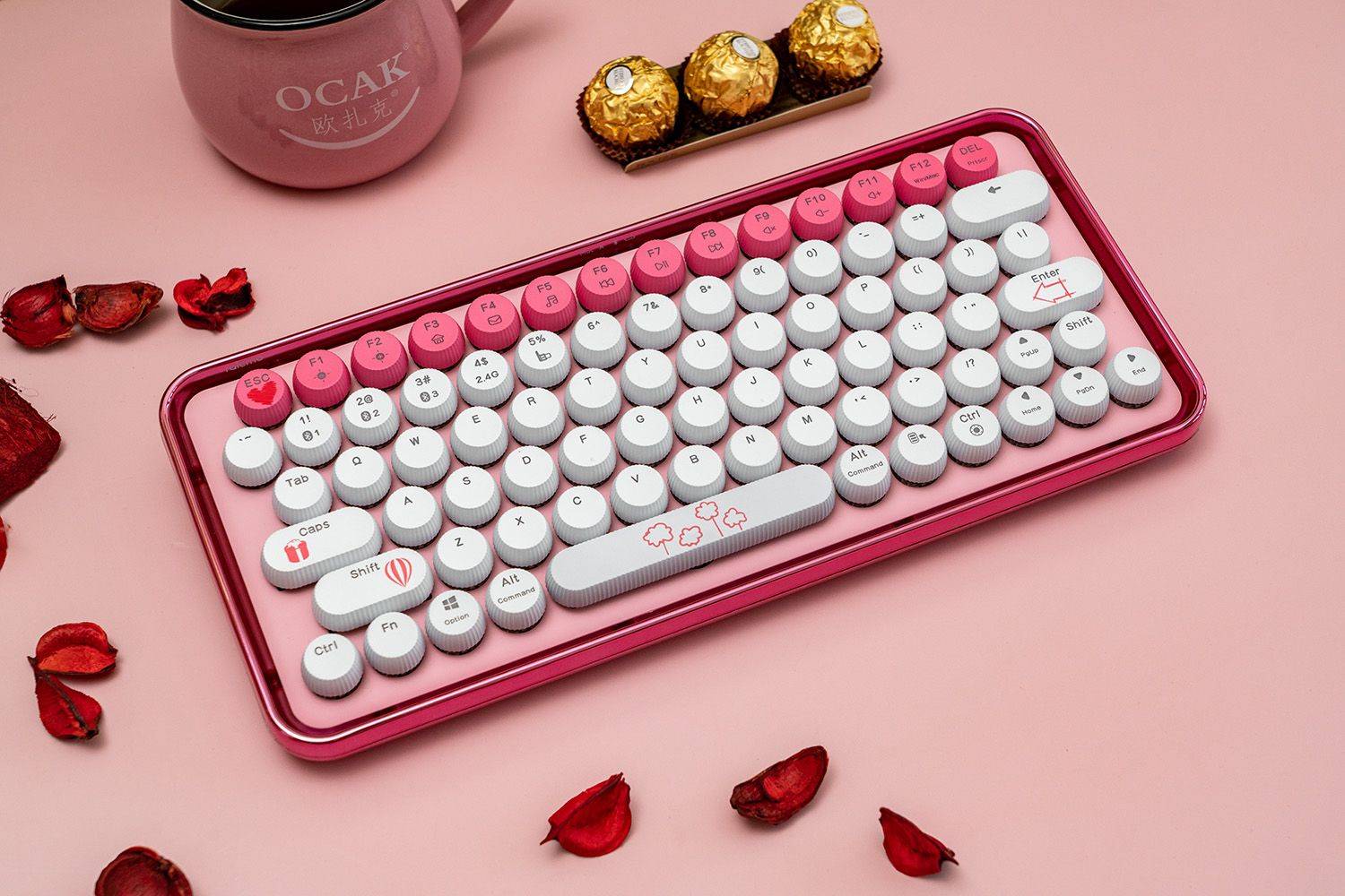 老婆过生日送了雷柏ralemo Pre 5键盘，办公室女同事都问是啥型号