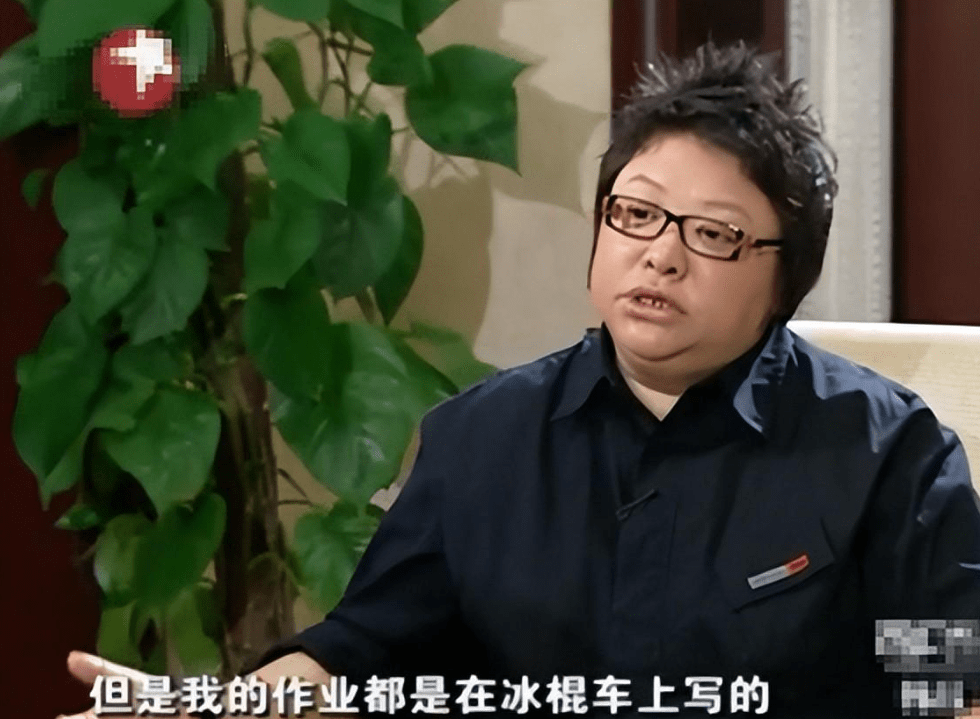 韩红:23年前,不顾反对收养2岁遗孤,养子如今成她一生的骄傲_潘子灏