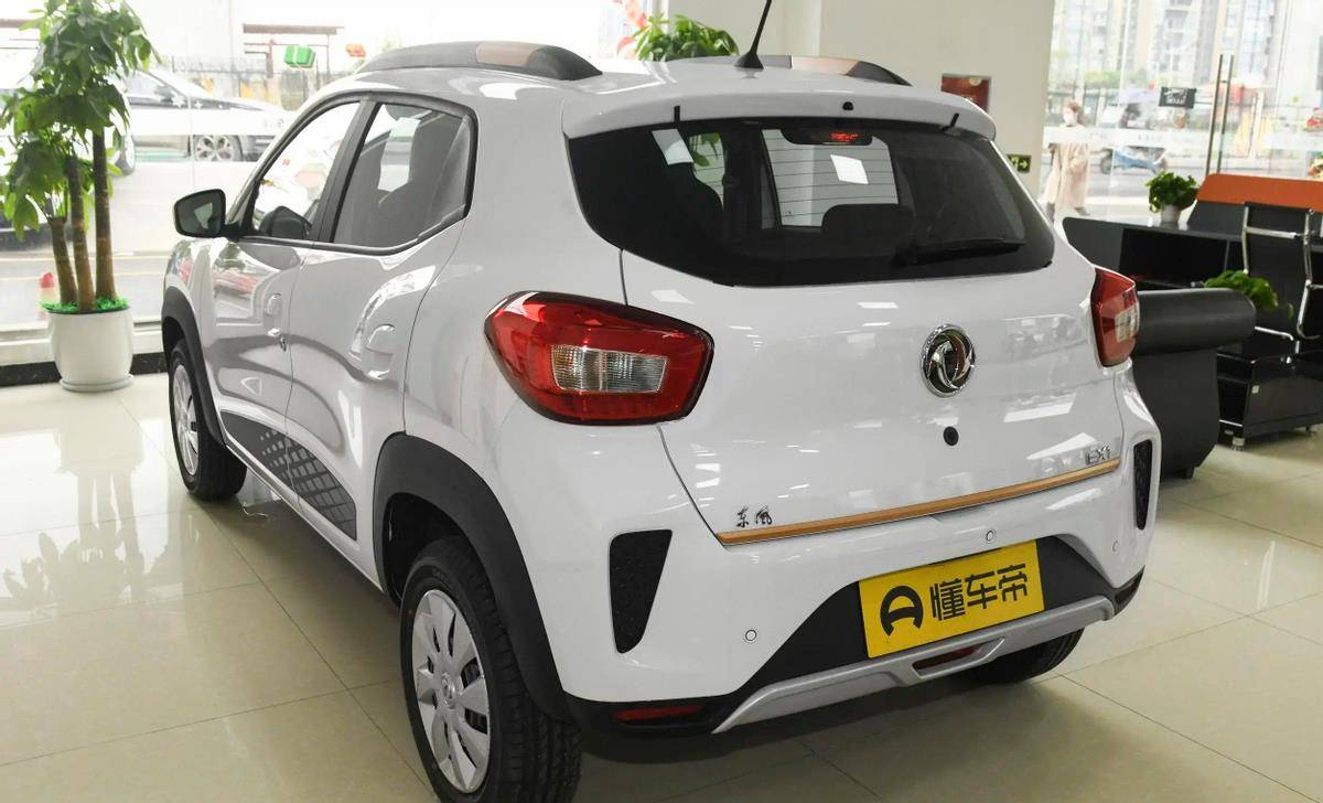 东风新能源ex1:外观时尚,空间宽敞,很适合代步使用_搜狐汽车_搜狐网