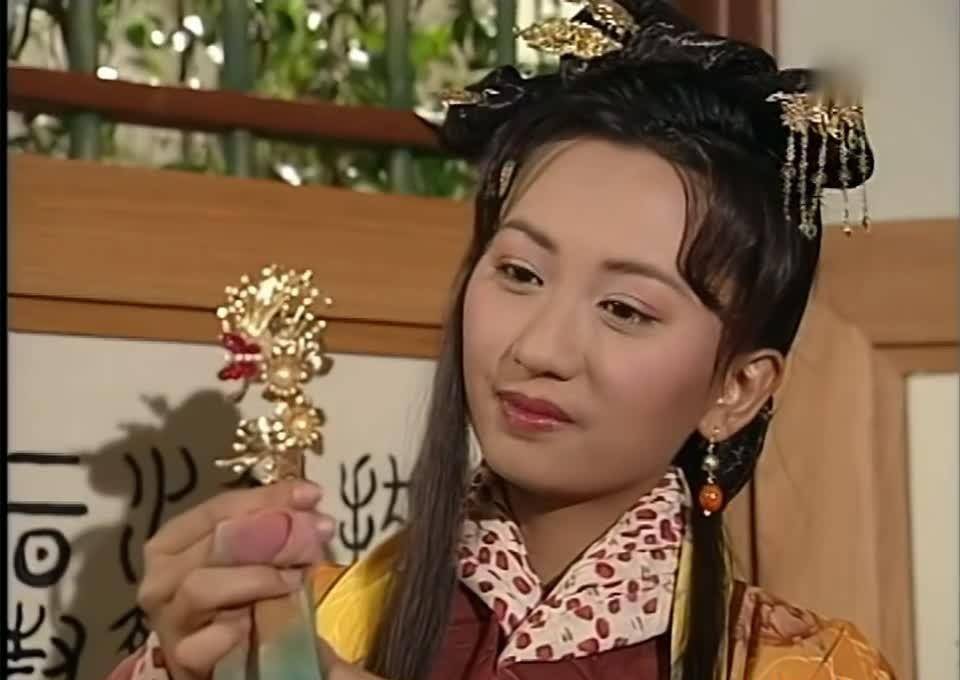 崔芣----汪琳饰演最终,失去嗓音的刘惜惜不愿苟活,选择了割脉自尽,一