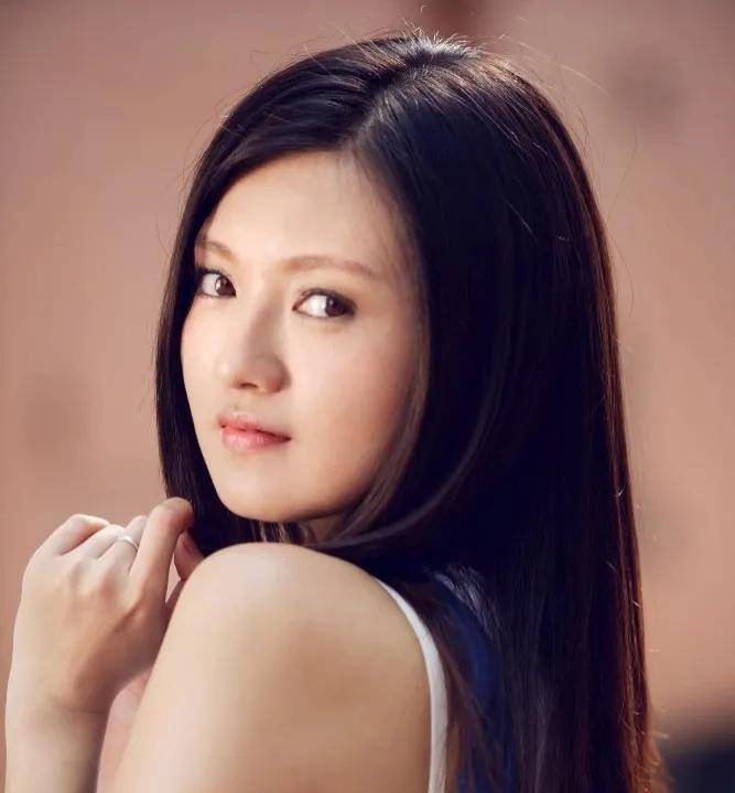 十八位大眼睛女演员盘点,星星般的眼眸里有星辰大海,又美又灵_灵气