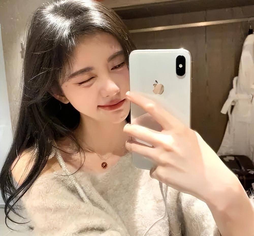 在男人眼里,拥有三张微信头像的女人就很有魅力_女性_男性_女孩