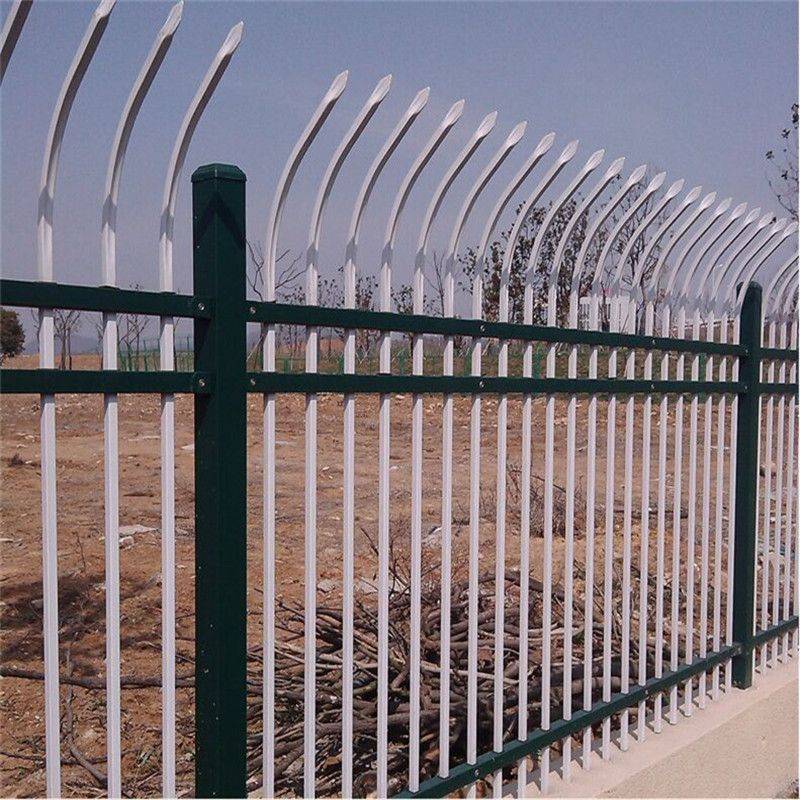 铁栅围栏网:坚固防护,守护您的财产_保护_的材料_外观