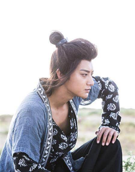 黄子韬晒新的古装造型,看上去好帅!_时候_舞台_黑色