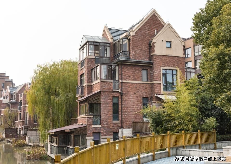 闵行都市路【招商雍华府】双拼别墅房源_都是钥匙房,看房也比较方便