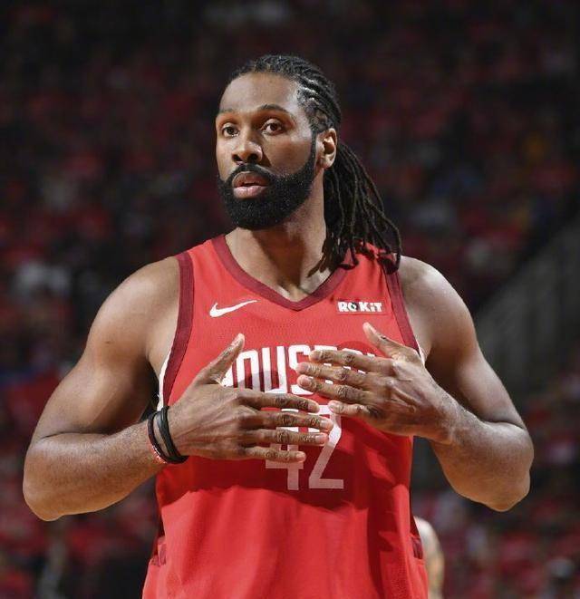 两千万,球员到手却只有256万!莫雷太精明了_赛季_比赛_内内