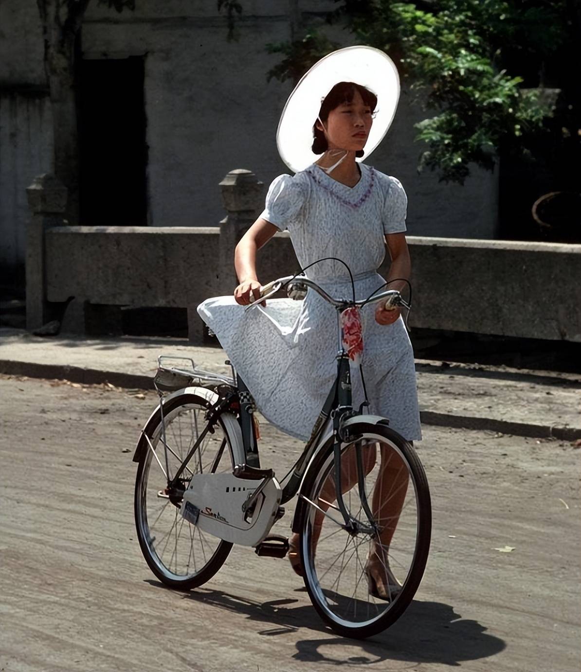 80年代城市妇女图片图片