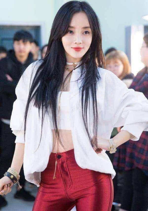 李小璐和素人闺蜜聚会,是退出娱乐圈还是想专心照顾女儿_视频_女明星