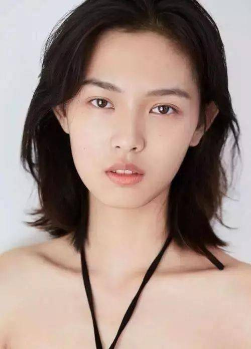 国模的希望:00后的她踏遍六大蓝血品牌秀场!_赵佳丽_姐姐_时间