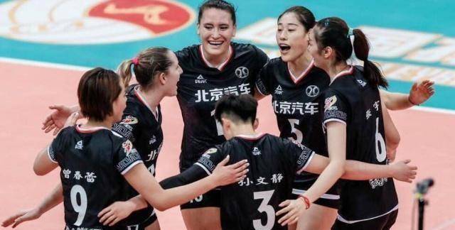 孙文静身高不是很出色,算是国内女排少有的靠身体素质多过于技术打球