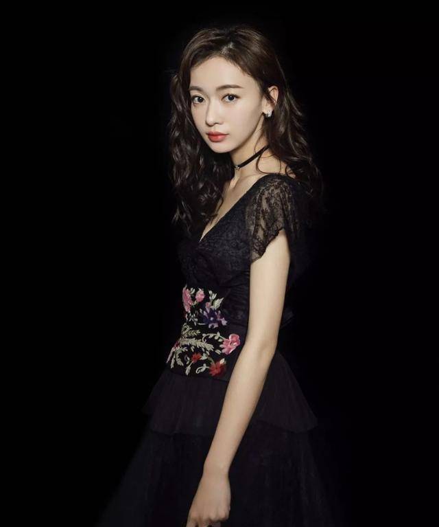 林允开店很失败?_张雨绮_张翰_老婆